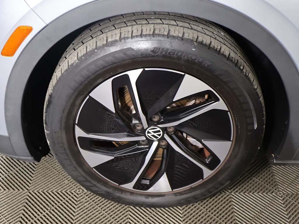 used 2021 Volkswagen ID.4 car, priced at $18,889