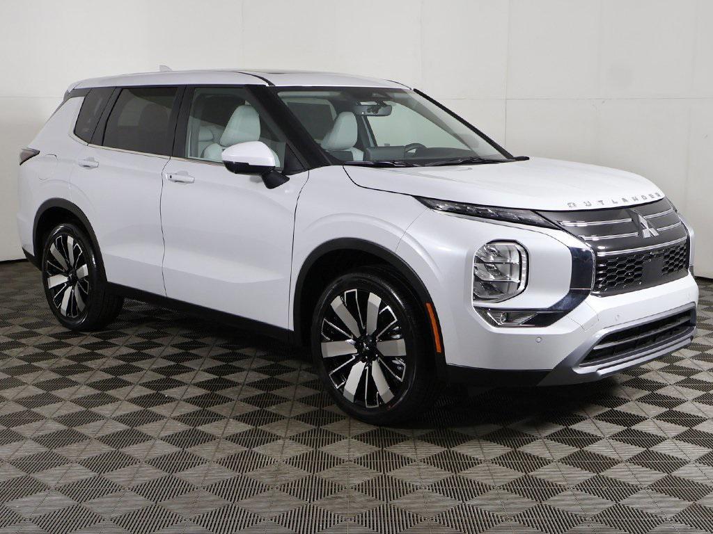 new 2025 Mitsubishi Outlander car, priced at $40,375