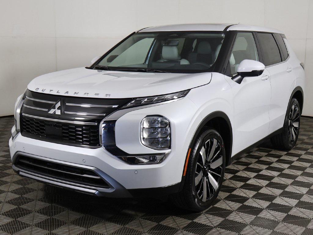 new 2025 Mitsubishi Outlander car, priced at $40,375