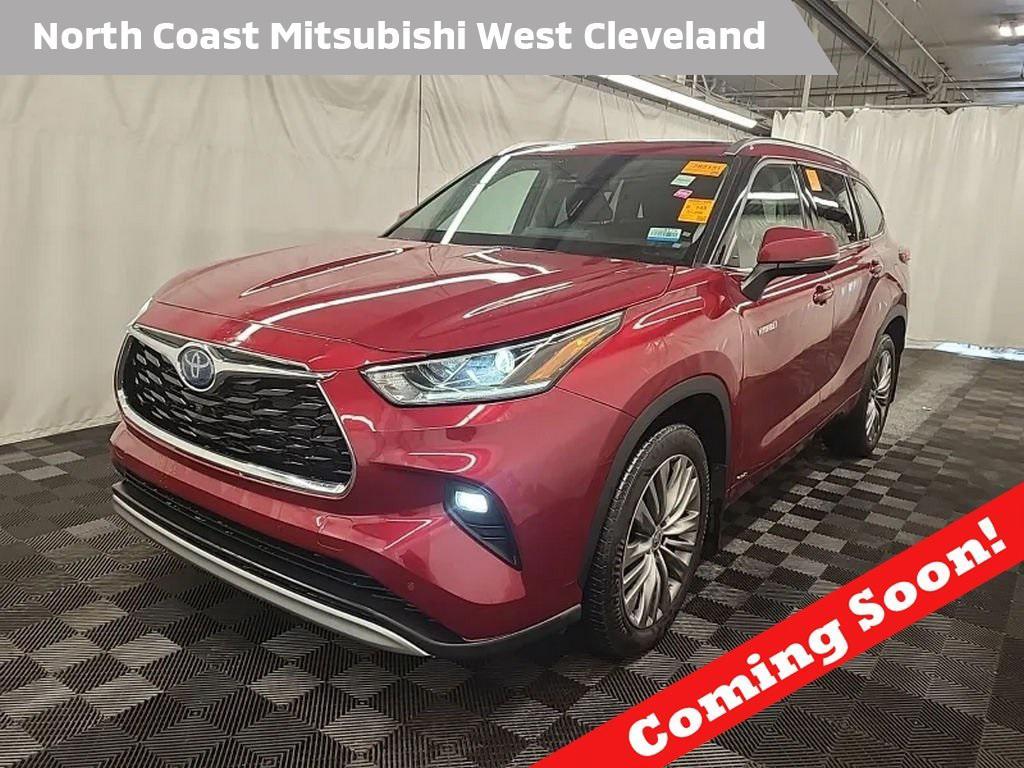 used 2021 Toyota Highlander Hybrid car, priced at $39,699