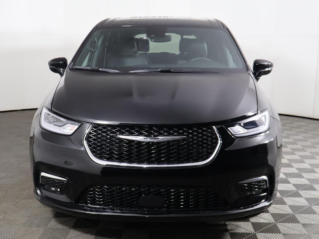 used 2025 Chrysler Pacifica car, priced at $31,490