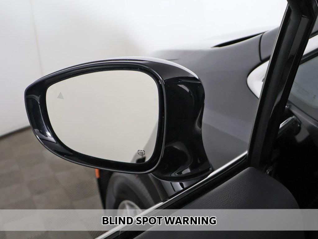 used 2025 Chrysler Pacifica car, priced at $31,490