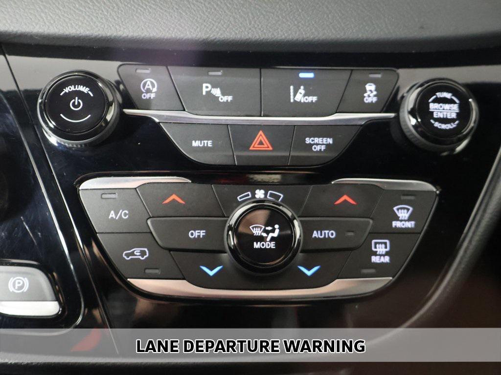 used 2025 Chrysler Pacifica car, priced at $31,490