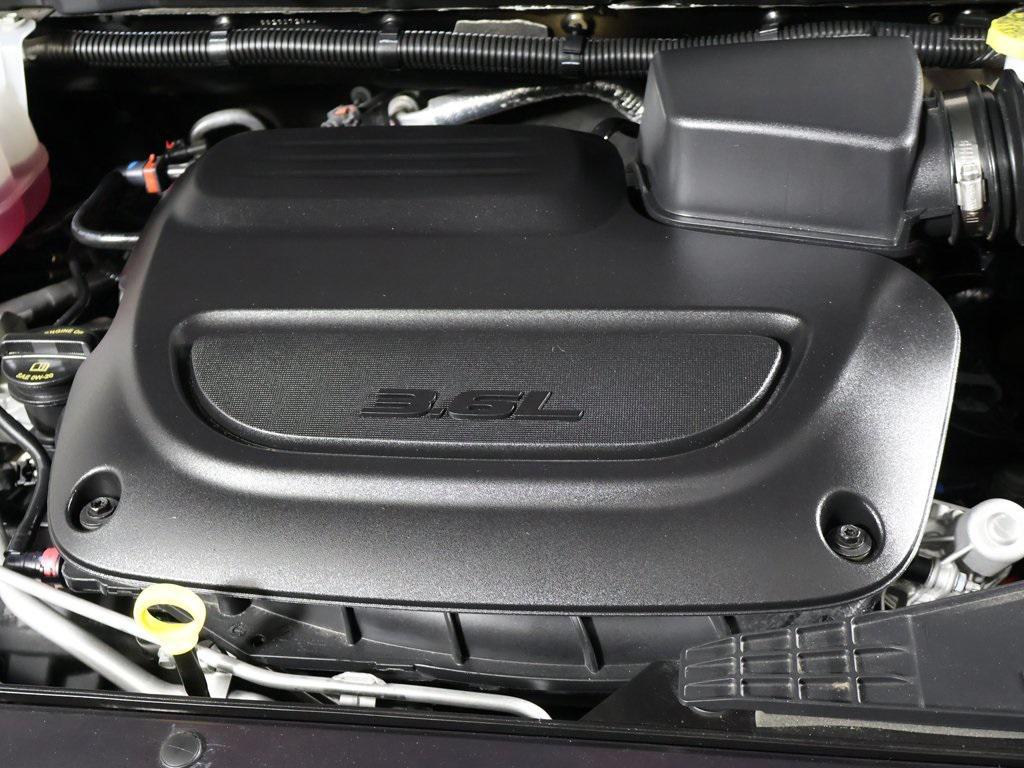 used 2025 Chrysler Pacifica car, priced at $31,490