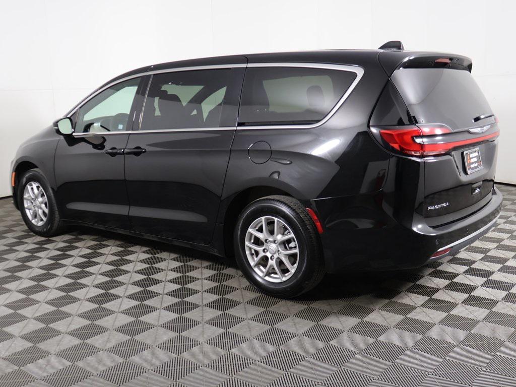used 2025 Chrysler Pacifica car, priced at $31,490
