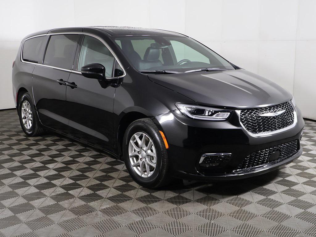 used 2025 Chrysler Pacifica car, priced at $31,490