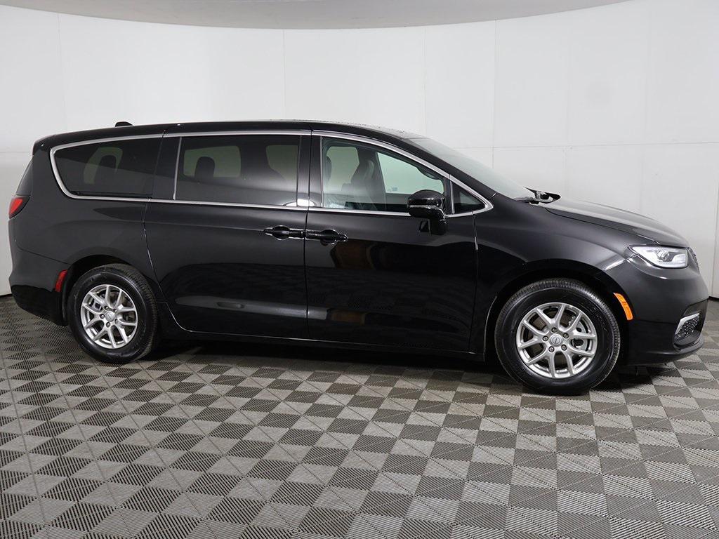 used 2025 Chrysler Pacifica car, priced at $31,490
