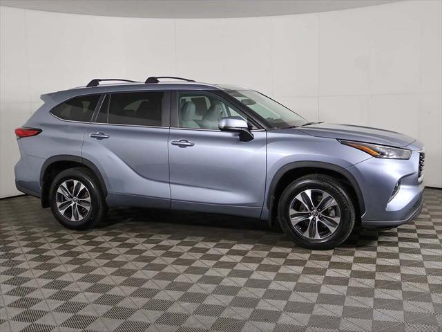 used 2023 Toyota Highlander car, priced at $35,259