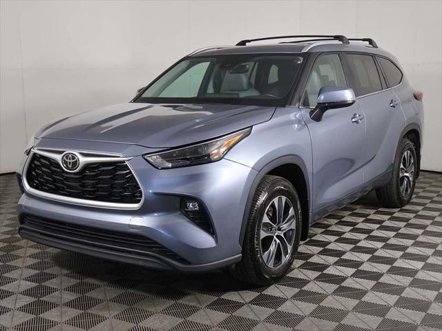 used 2023 Toyota Highlander car, priced at $35,259