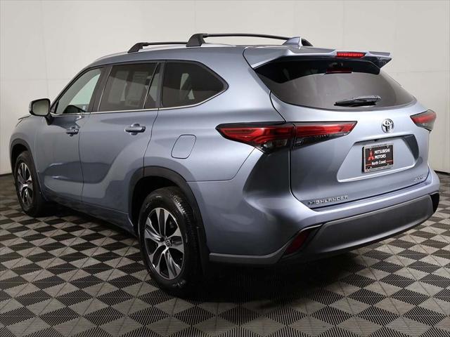 used 2023 Toyota Highlander car, priced at $35,259