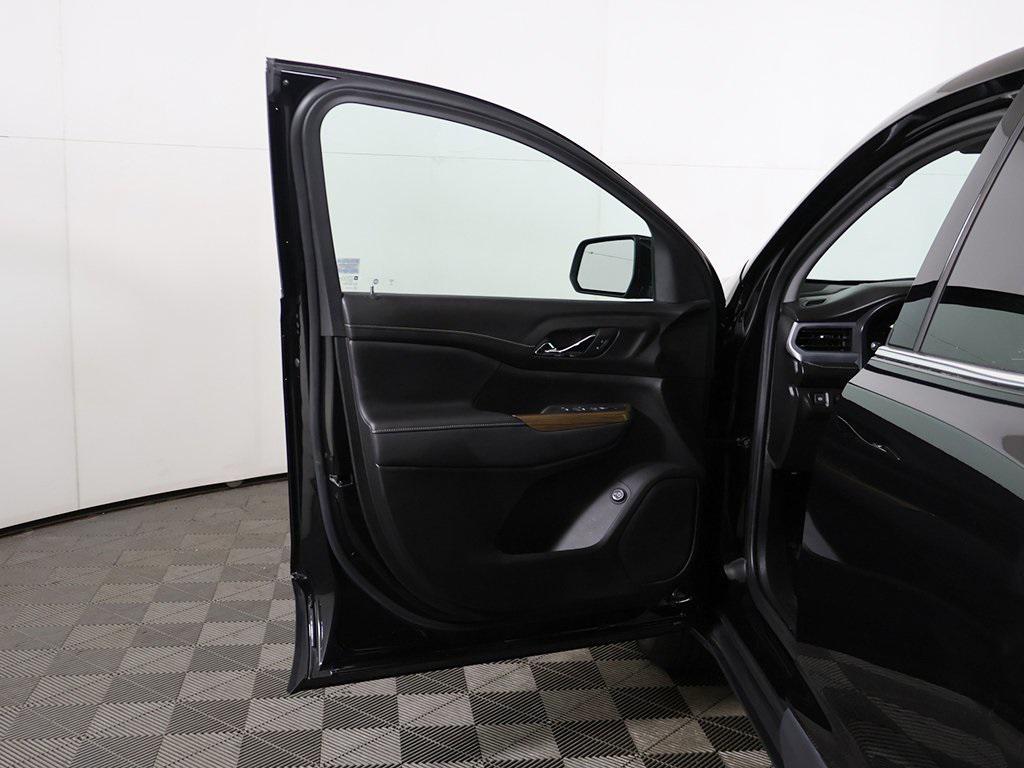 used 2023 GMC Acadia car, priced at $25,999