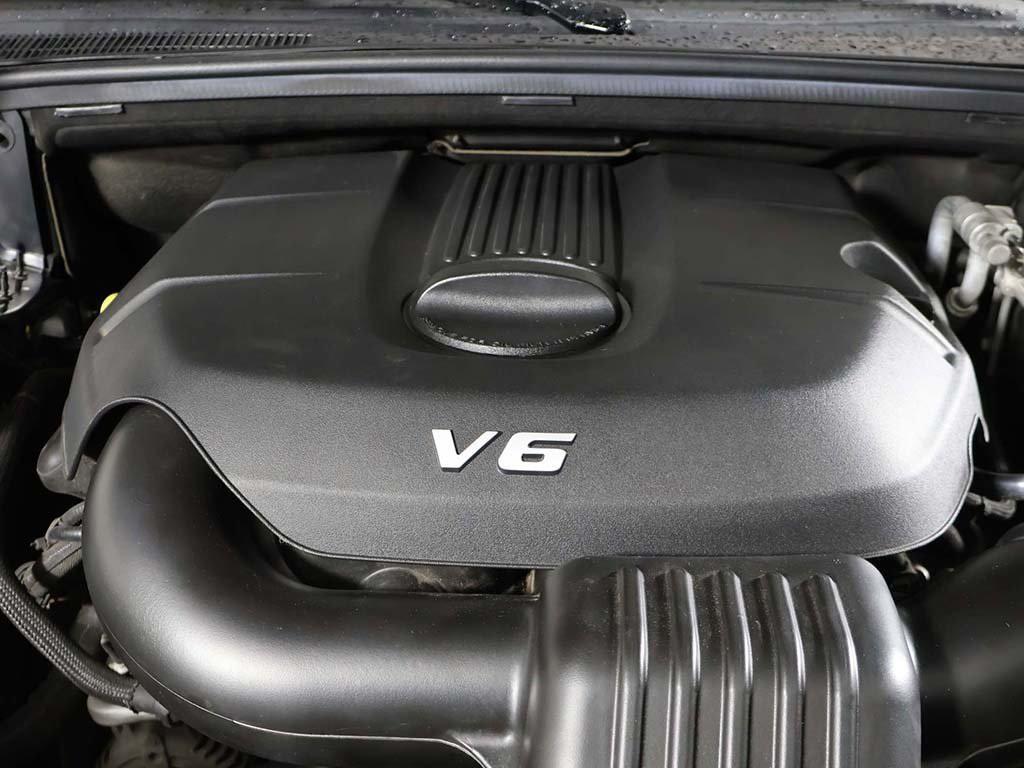 used 2015 Jeep Grand Cherokee car, priced at $11,799