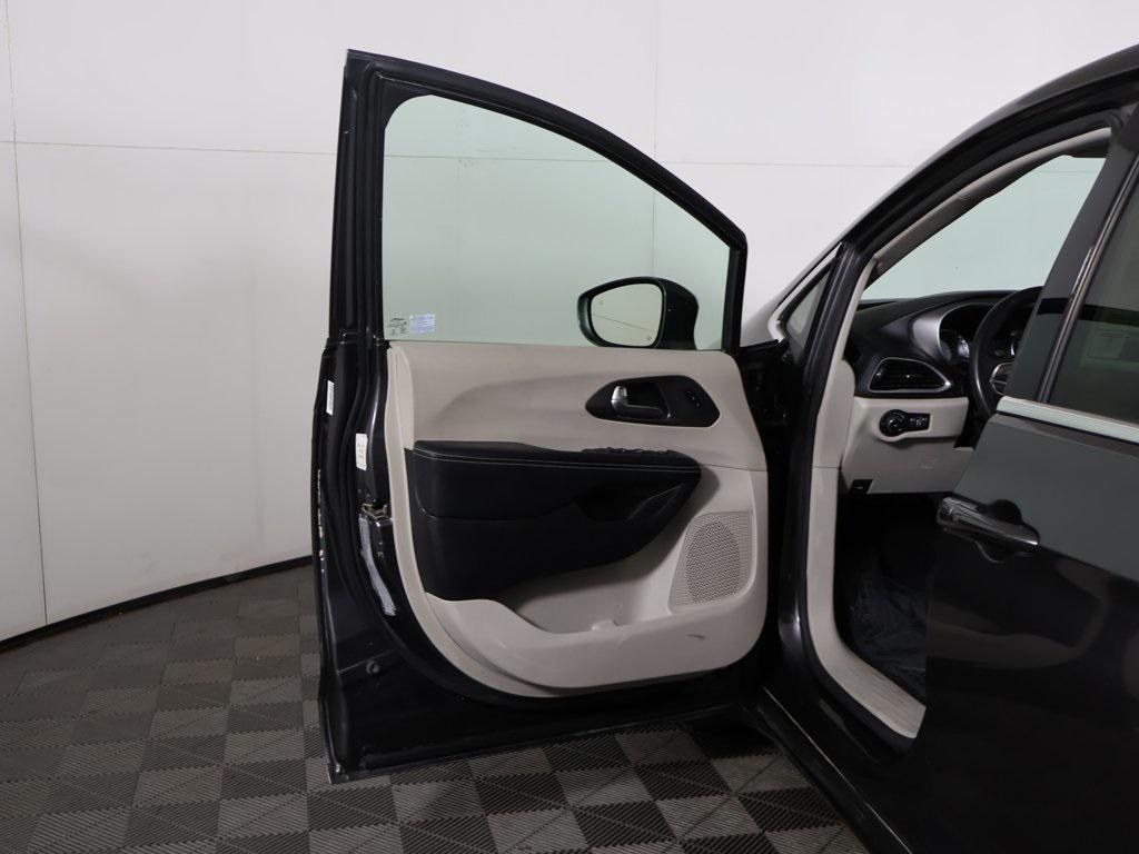 used 2022 Chrysler Pacifica car, priced at $21,159