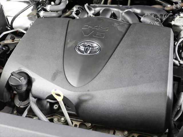 used 2021 Toyota Highlander car, priced at $22,899