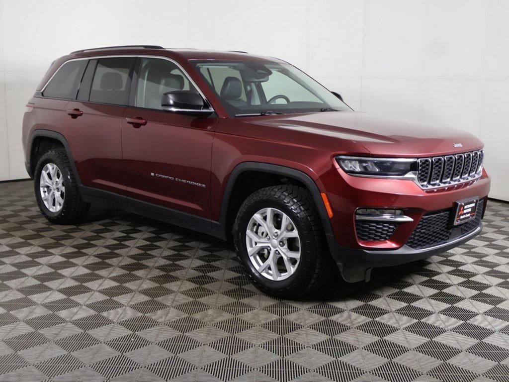 used 2023 Jeep Grand Cherokee car, priced at $28,429