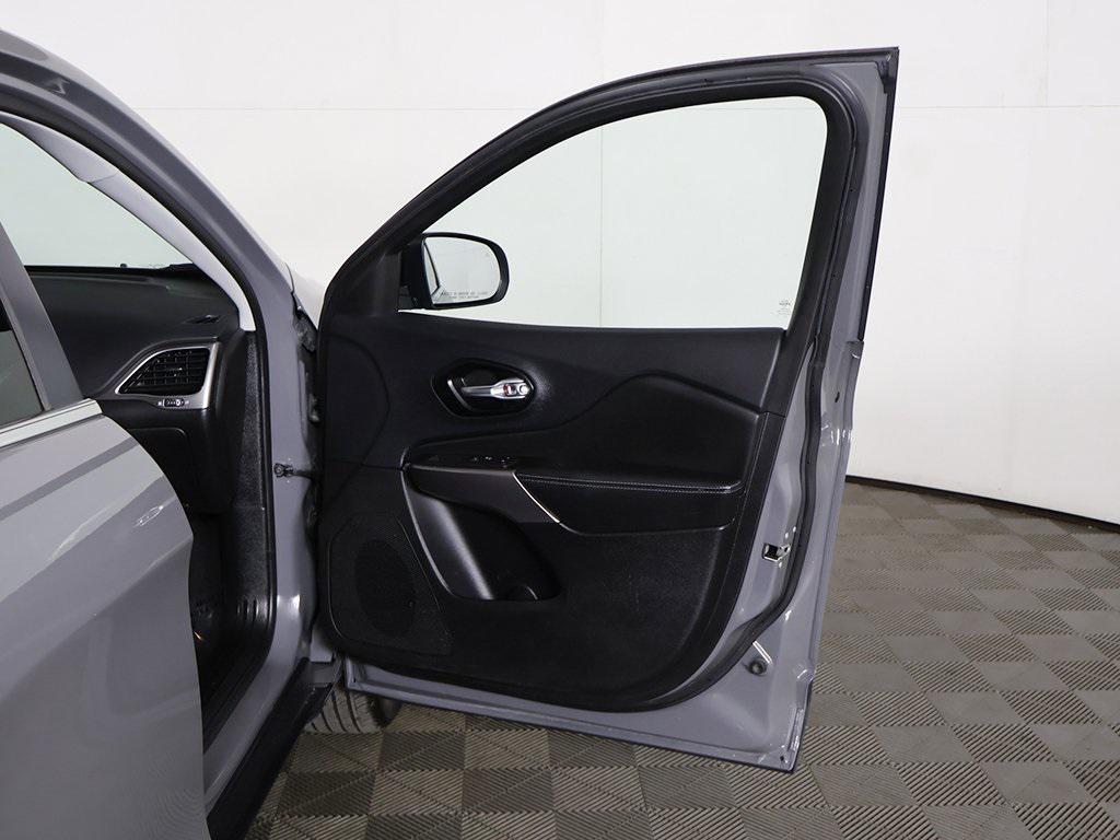 used 2022 Jeep Cherokee car, priced at $22,929