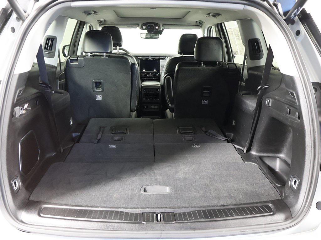 used 2023 Jeep Grand Cherokee L car, priced at $28,759