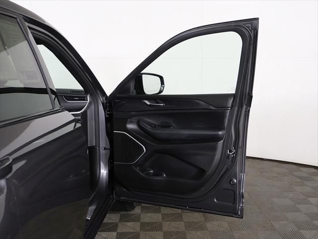 used 2021 Jeep Grand Cherokee L car, priced at $27,779