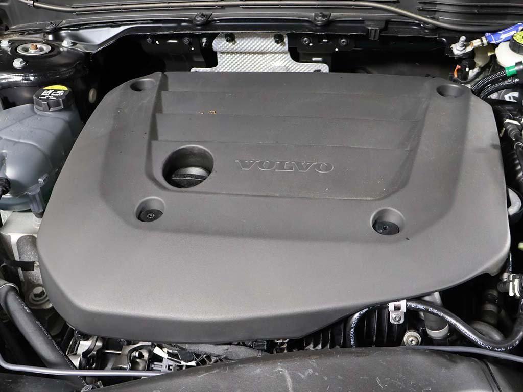 used 2024 Volvo XC40 car, priced at $31,449