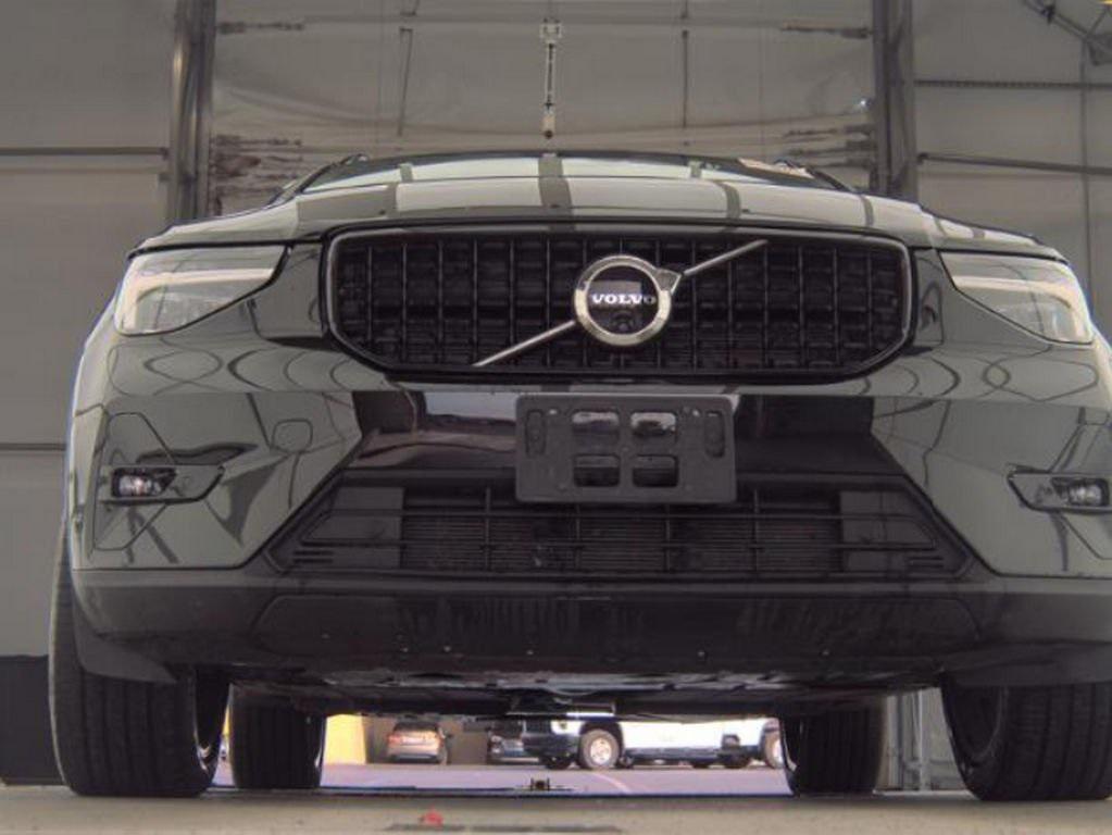 used 2024 Volvo XC40 car, priced at $32,299