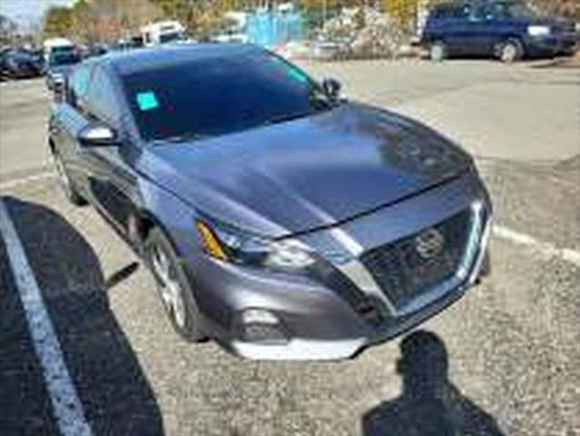 used 2022 Nissan Altima car, priced at $15,119