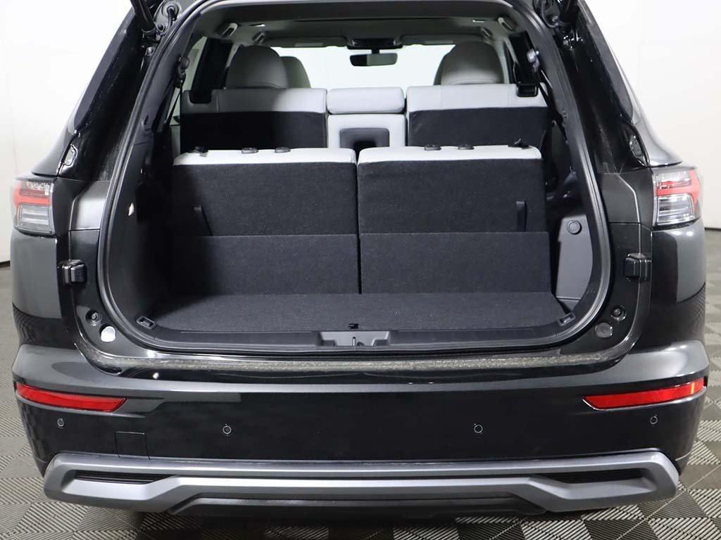 new 2025 Mitsubishi Outlander car, priced at $40,000