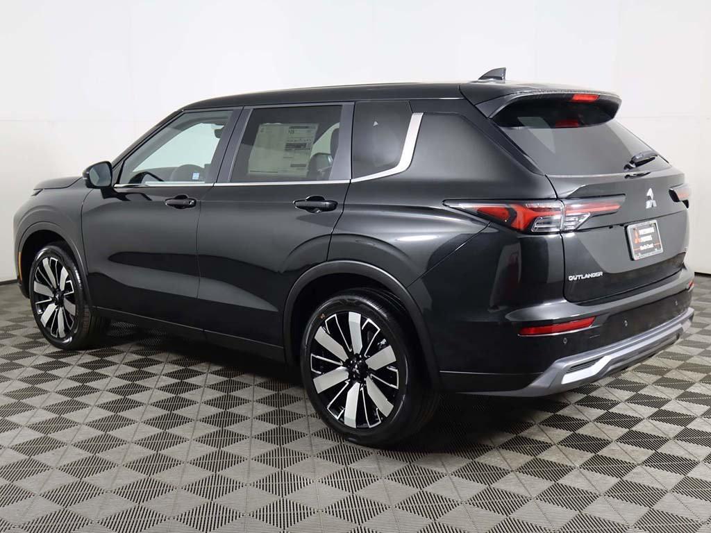 new 2025 Mitsubishi Outlander car, priced at $40,000