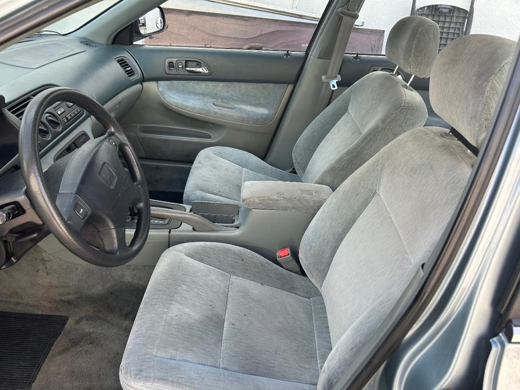 used 1995 Honda Accord car, priced at $2,950