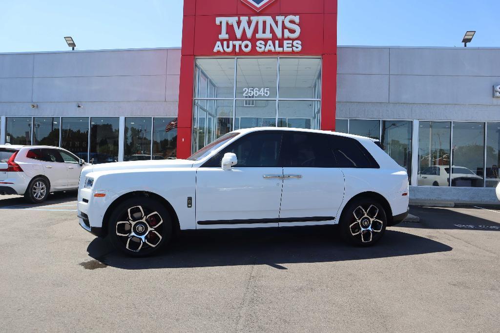 used 2022 Rolls-Royce Cullinan car, priced at $289,995