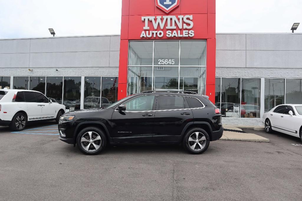 used 2022 Jeep Cherokee car, priced at $21,995