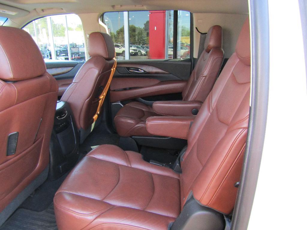 used 2019 Cadillac Escalade ESV car, priced at $26,995