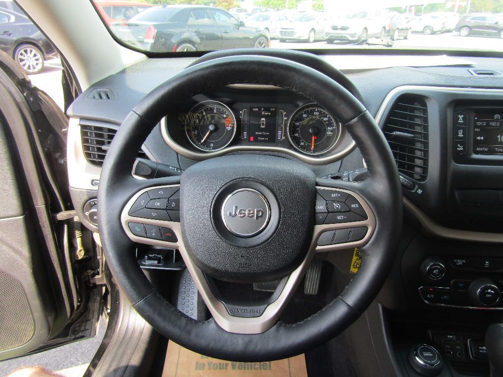 used 2017 Jeep Cherokee car, priced at $13,995