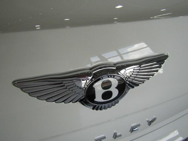 used 2022 Bentley Flying Spur Hybrid car, priced at $169,995