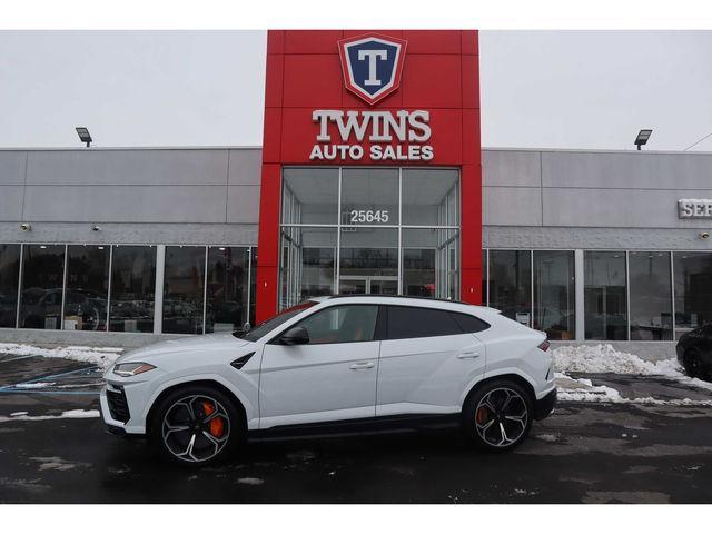 used 2022 Lamborghini Urus car, priced at $189,995