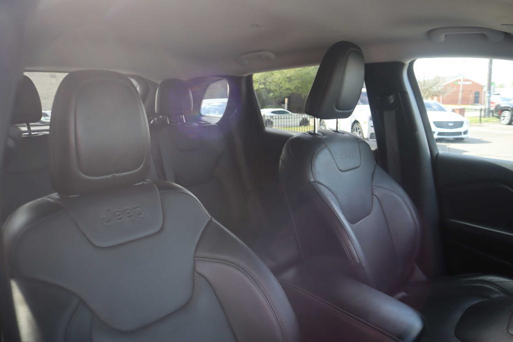 used 2021 Jeep Cherokee car, priced at $23,995
