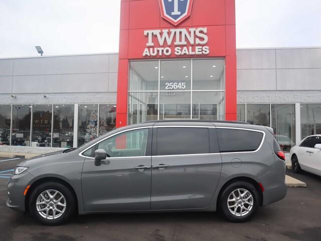 used 2022 Chrysler Pacifica car, priced at $22,995