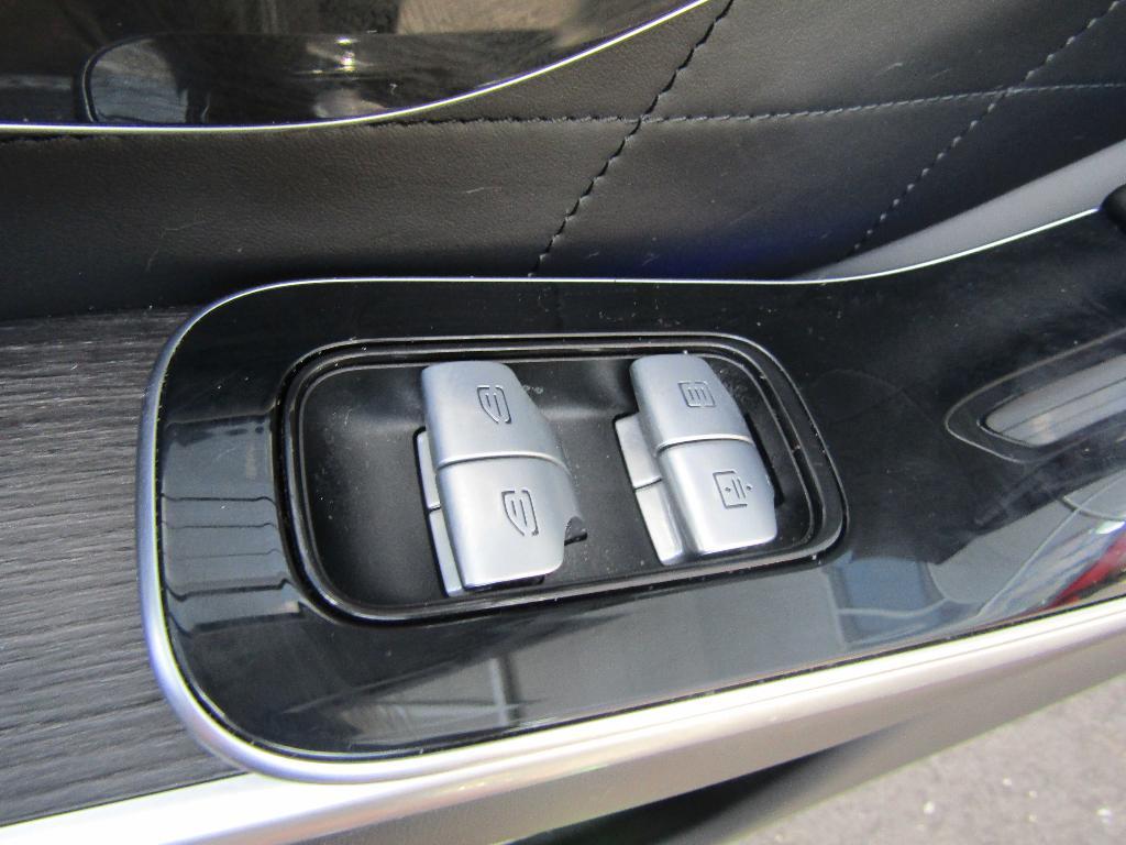 used 2022 Mercedes-Benz S-Class car, priced at $77,000
