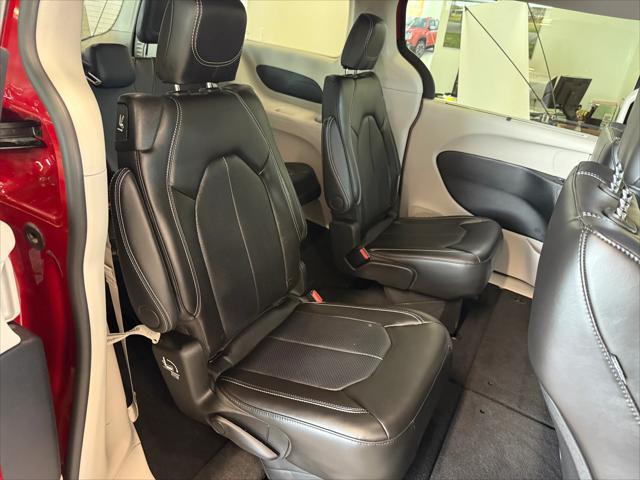 used 2024 Chrysler Pacifica car, priced at $37,527