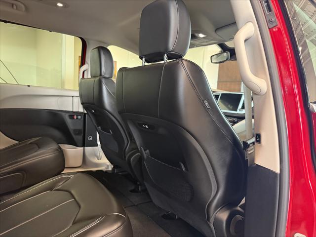 used 2024 Chrysler Pacifica car, priced at $37,527