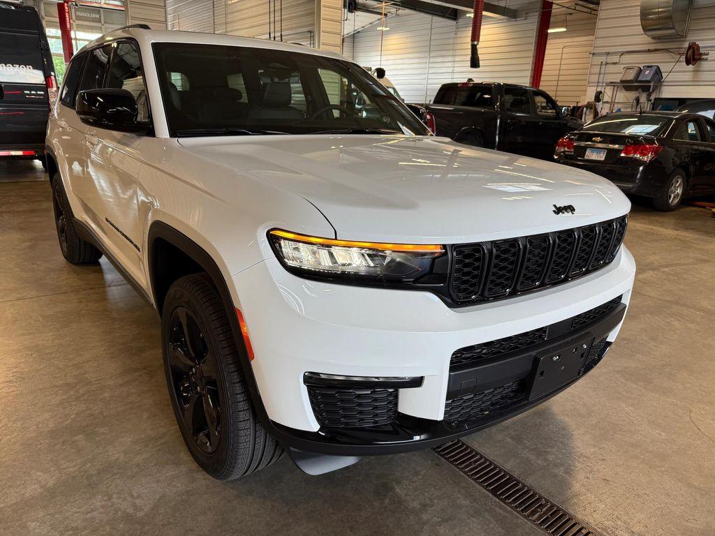 new 2025 Jeep Grand Cherokee L car, priced at $49,328