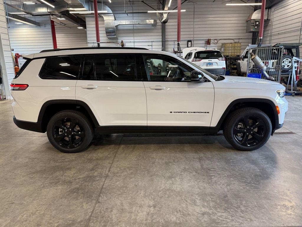 new 2025 Jeep Grand Cherokee L car, priced at $49,328