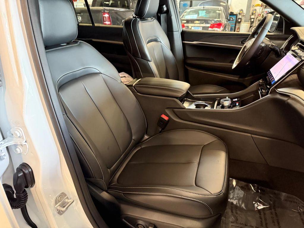 new 2025 Jeep Grand Cherokee L car, priced at $49,328