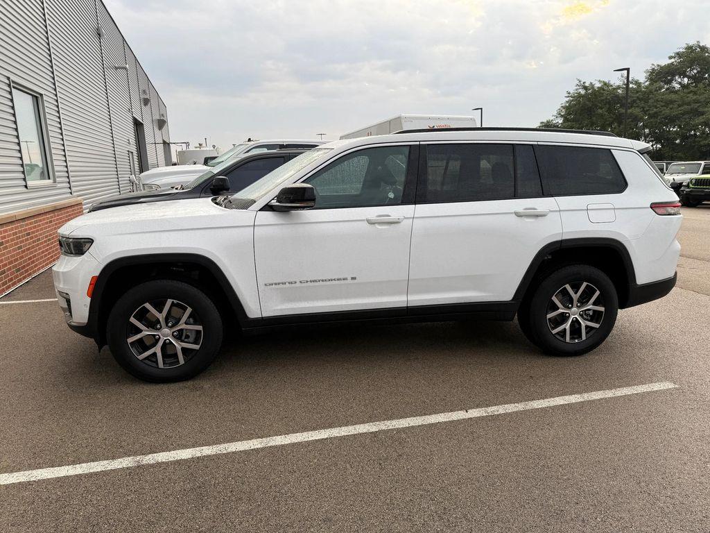 used 2024 Jeep Grand Cherokee L car, priced at $38,717