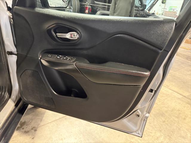 used 2019 Jeep Cherokee car, priced at $23,362