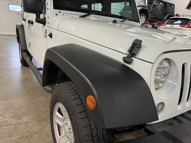 used 2016 Jeep Wrangler Unlimited car, priced at $21,884