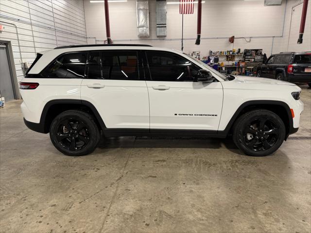 used 2022 Jeep Grand Cherokee car, priced at $36,681