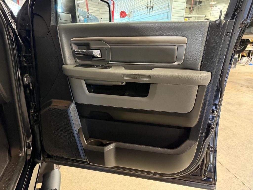 used 2019 Ram 1500 Classic car, priced at $27,563