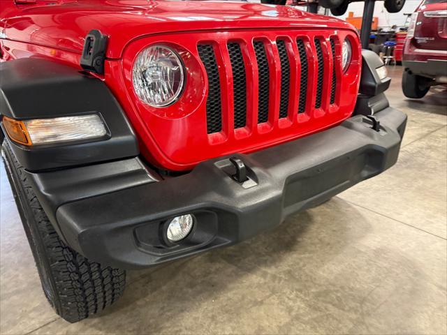 used 2022 Jeep Wrangler Unlimited car, priced at $26,554