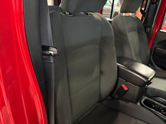used 2022 Jeep Wrangler Unlimited car, priced at $26,554