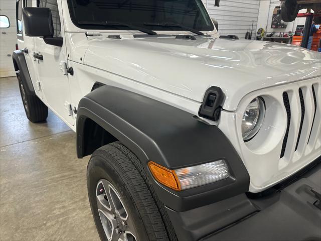 used 2022 Jeep Wrangler Unlimited car, priced at $28,736